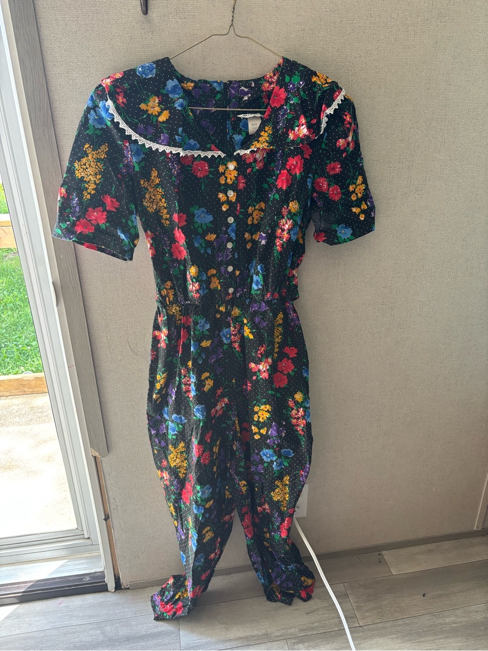 Black Floral Button-Front Vintage Jumpsuit with Lace Collar